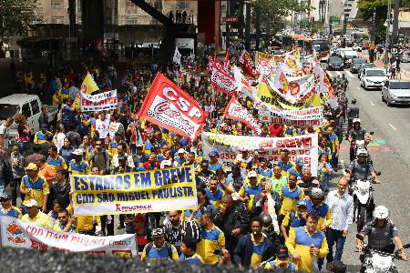Professores da UEPB apoiam greve dos funcionários dos Correios