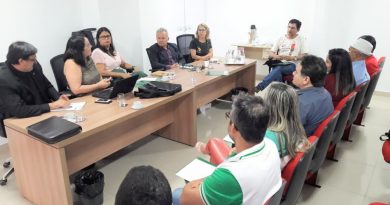 Fórum de servidores faz reunião para organizar diálogo com poderes sobre proposta de reforma da previdência estadual Fórum de servidores faz reunião para organizar diálogo com poderes sobre proposta de reforma da previdência estadual