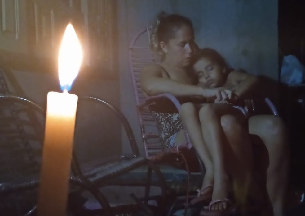 População do Amapá está sem energia elétrica desde terça (3)