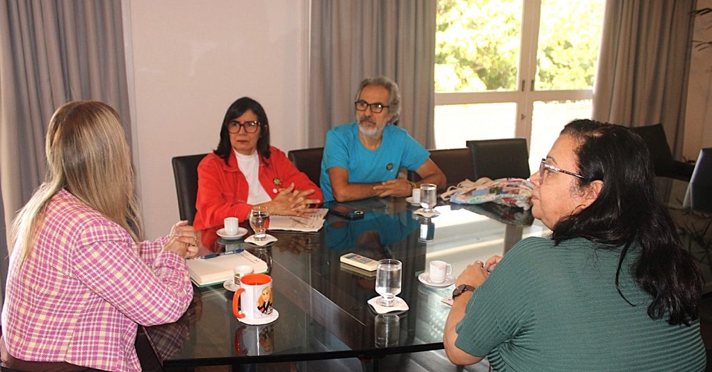 ADUEPB PARTICIPA DE AUDIÊNCIA COM REITORIA SOBRE COBRANÇA DO PAGAMENTO DO DUODÉCIMO DEVIDO PELO GOVERNO DO ESTADO
