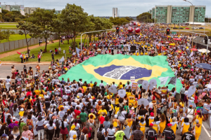 Em marcha histórica, mulheres negras ocupam a Esplanada dos Ministérios em Brasília (DF)