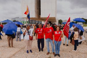 Ato em Brasília cobra paridade e integralidade para servidoras e servidores aposentados