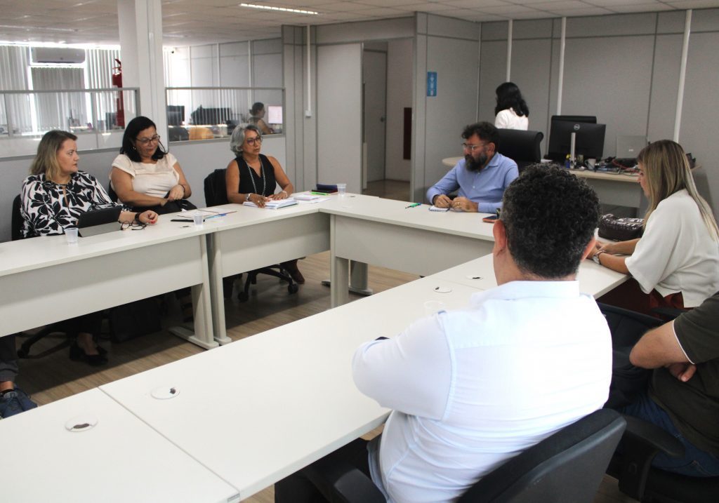 ADUEPB participa da primeira reunião da mesa tripartite de negociação