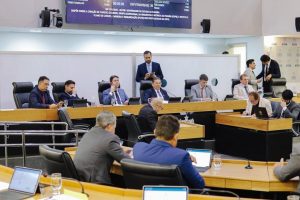 ASSEMBLEIA LEGISLATIVA APROVA REAJUSTE DO VALOR DO AUXÍLIO-ALIMENTAÇÃO PARA DOCENTES DA UEPB