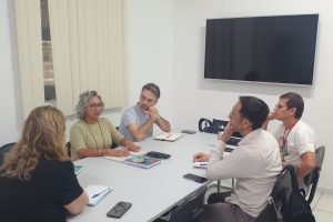 Diretoria da ADUEPB discute demandas de infraestrutura com direção do Campus V